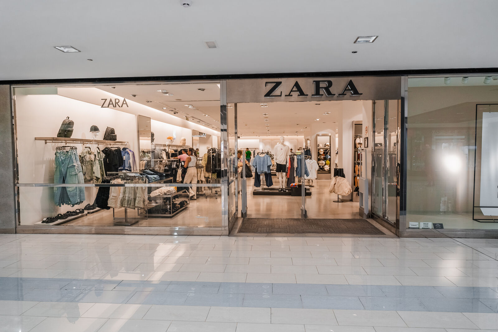 Zara store front